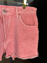 Load image into Gallery viewer, Molly Ringwald Daisy Dukes | by Levis | Size 34 in