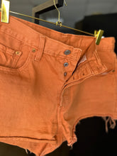 Load image into Gallery viewer, Georgia Peach Dukes | by Levi’s| Size 32 inches
