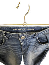 Load image into Gallery viewer, Hug my legs just right Jeans | By American Eagle| Size 14 Long
