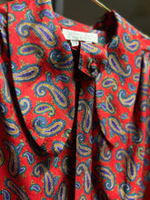 Load image into Gallery viewer, Amoebas under the Microscope Paisley Top| by Laura &amp; Jayne Collection| Size 14
