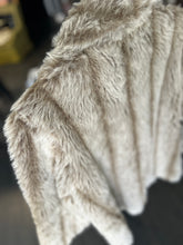 Load image into Gallery viewer, Limu Emu without Doug Faux Fur Coat | Size Medium
