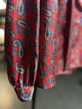 Load image into Gallery viewer, Amoebas under the Microscope Paisley Top| by Laura &amp; Jayne Collection| Size 14
