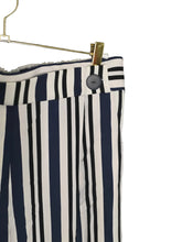 Load image into Gallery viewer, Referee on break pants| by Zara "trf" collection| Size XL
