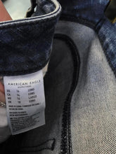 Load image into Gallery viewer, Hug my legs just right Jeans | By American Eagle| Size 14 Long
