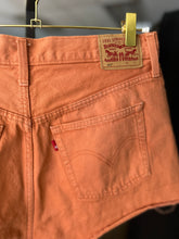 Load image into Gallery viewer, Georgia Peach Dukes | by Levi’s| Size 32 inches
