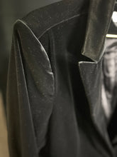 Load image into Gallery viewer, "What is that? Velvet?" 2 Piece suit| By Sofia Vergara| Size 14/16

