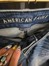 Load image into Gallery viewer, Hug my legs just right Jeans | By American Eagle| Size 14 Long
