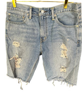 Load image into Gallery viewer, Shredded Wheat Shorts | by Levis| Size 34in
